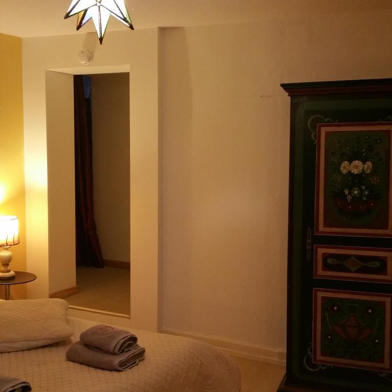 أوبيرني Chambres Touristiques La Cour Des Hotes المظهر الخارجي الصورة