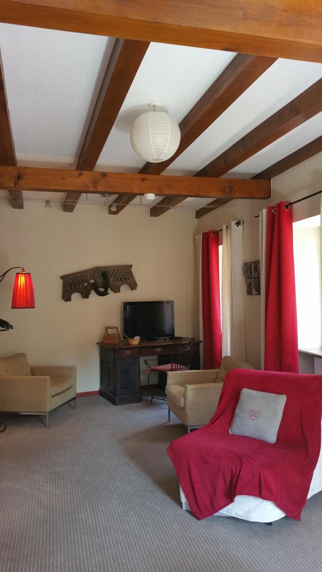 أوبيرني Chambres Touristiques La Cour Des Hotes المظهر الخارجي الصورة