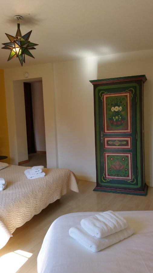 أوبيرني Chambres Touristiques La Cour Des Hotes المظهر الخارجي الصورة